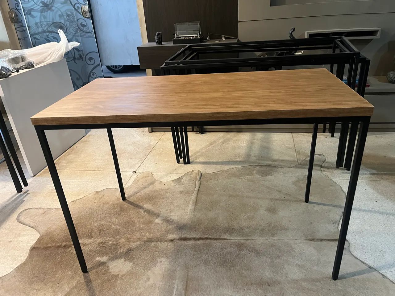 Mesa  amadeirada  com estrutura metalon - Foto 4