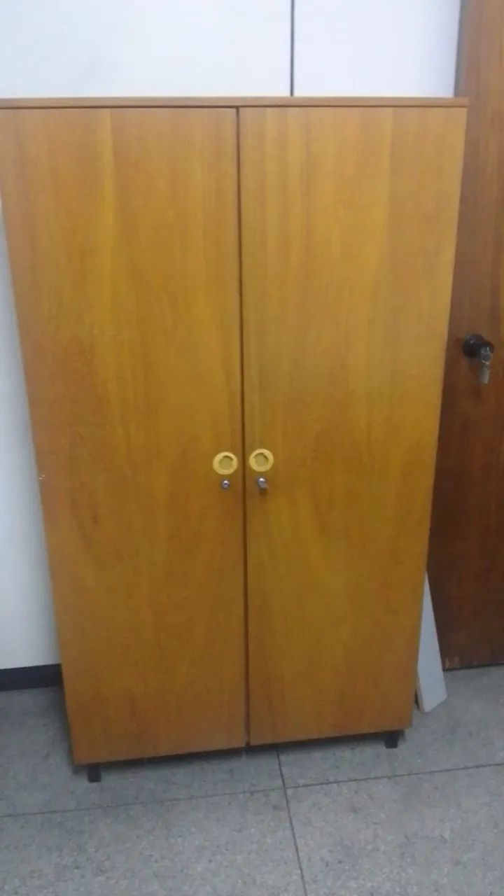 Armário de madeira para escritório - Foto 3