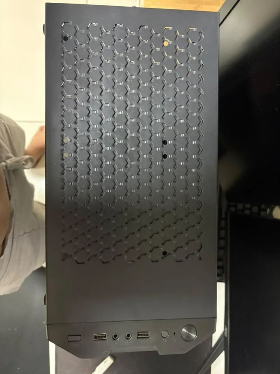Gabinete mini tower (com RGB) - Foto 2