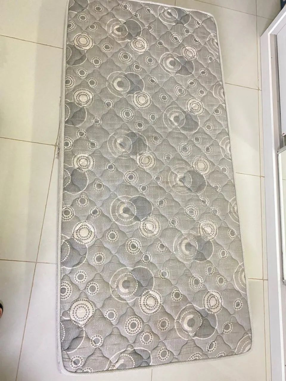 Colchão solteiro usado D33  - Foto 3