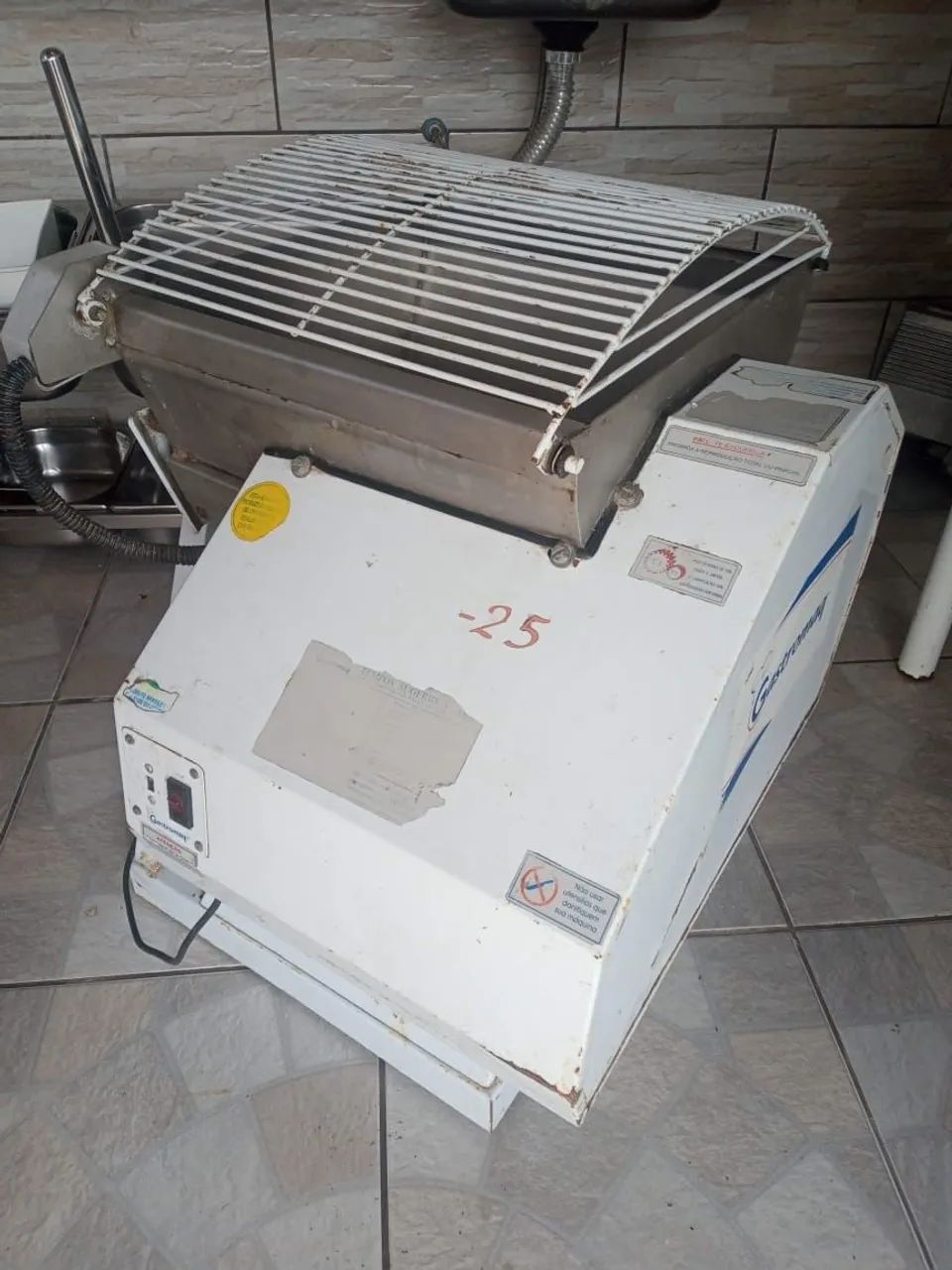 Masseira Gastromaq 25 kilos - Foto 3