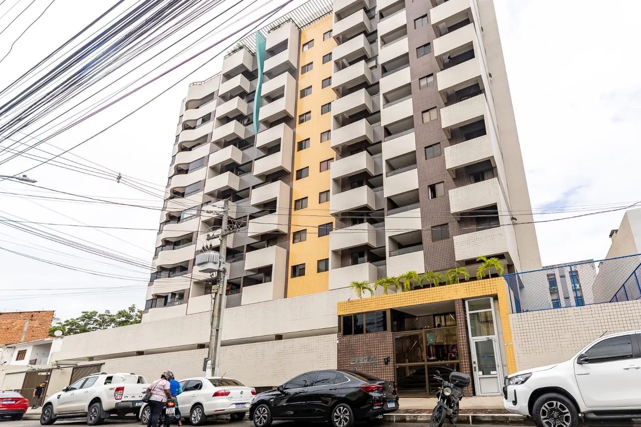 Alugo apartamento no edifício fergus