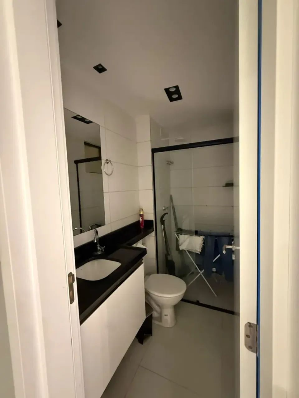 LOCAÇÃO MOBILIADA COM 2 QUARTOS NOS BANCÁRIOS