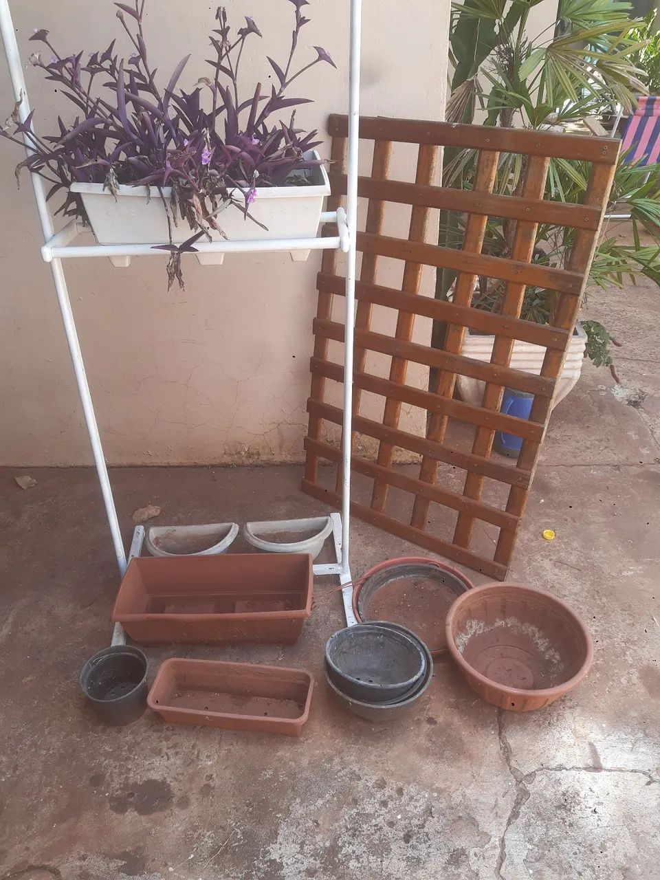 Vasos e Expositor para plantas tudo que está na foto por RS 147.00  - Foto 6