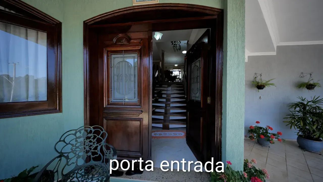 Casa para venda tem 402 metros quadrados com 4 quartos - Foto 4