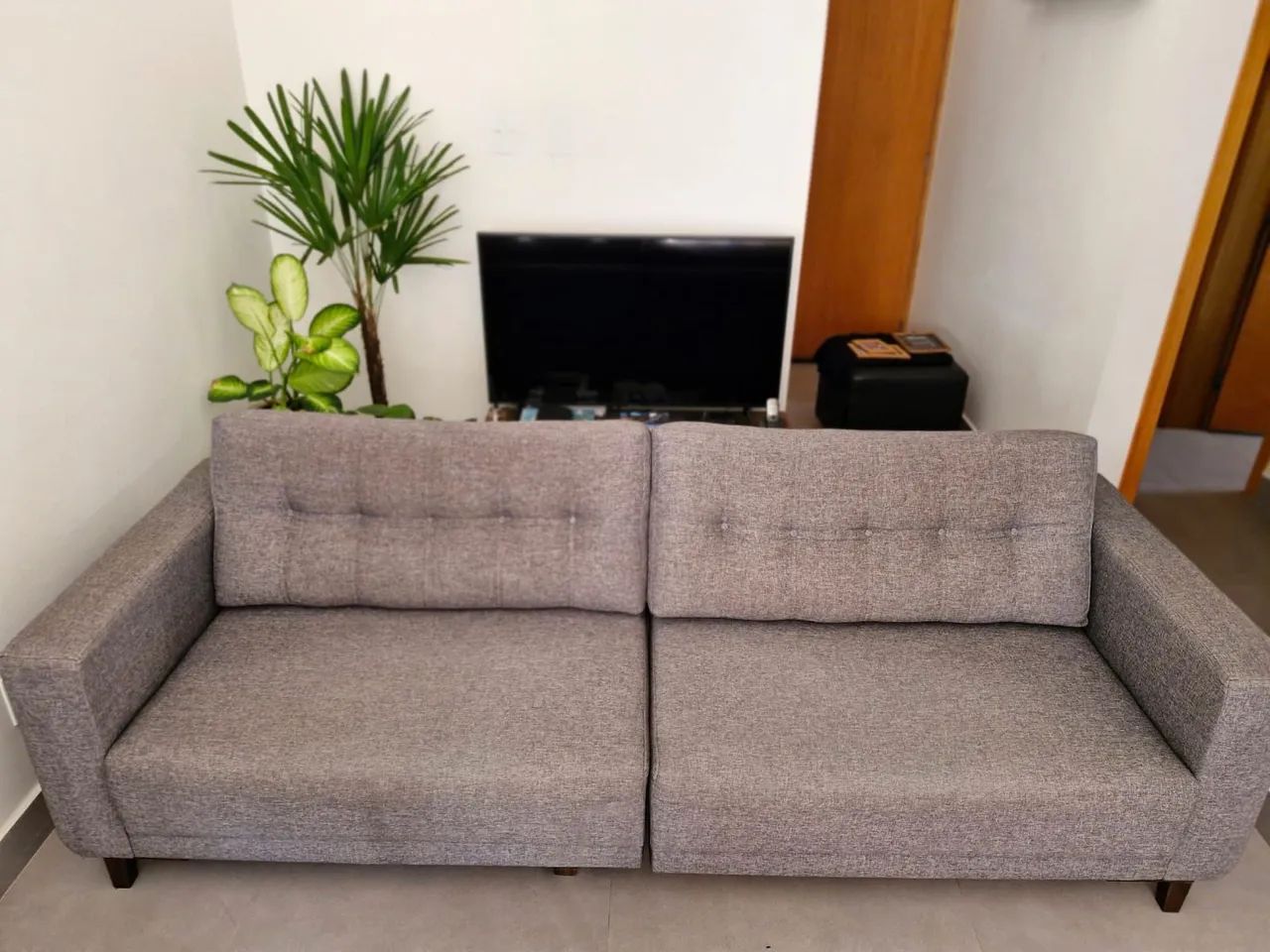 Sofá Cinza em Linho: Modular e Versátil