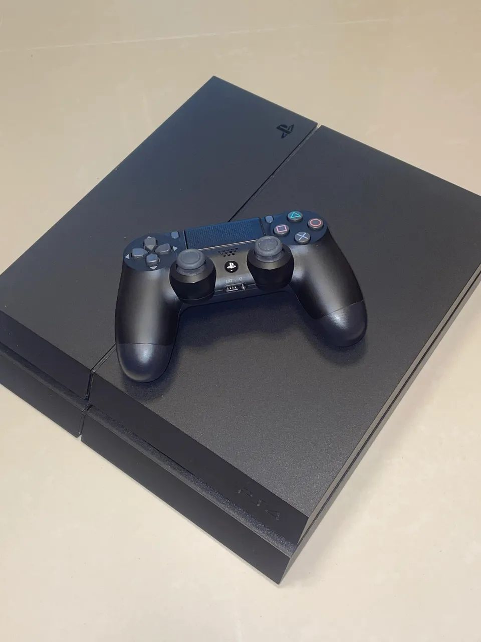 PlayStation 4 (PS4) 500 GB + controle, cabos e brindes - Foto 2