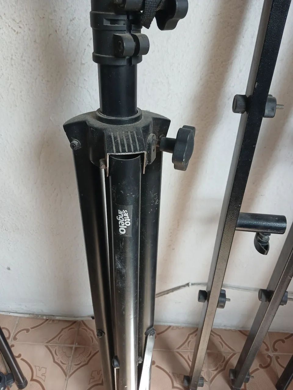 Tripé iluminação SANTO ÂNGELO 