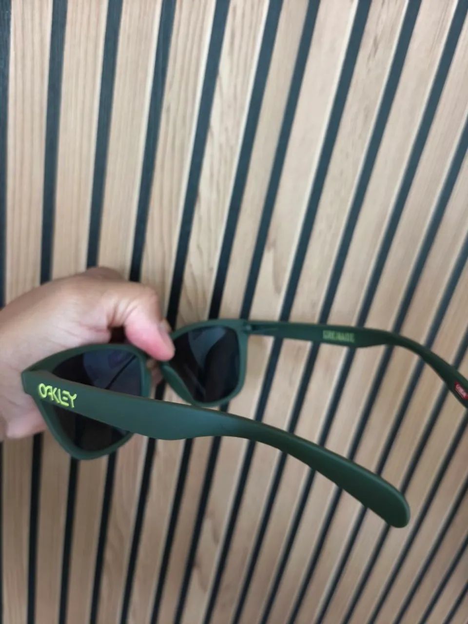 Oakley frogskins 