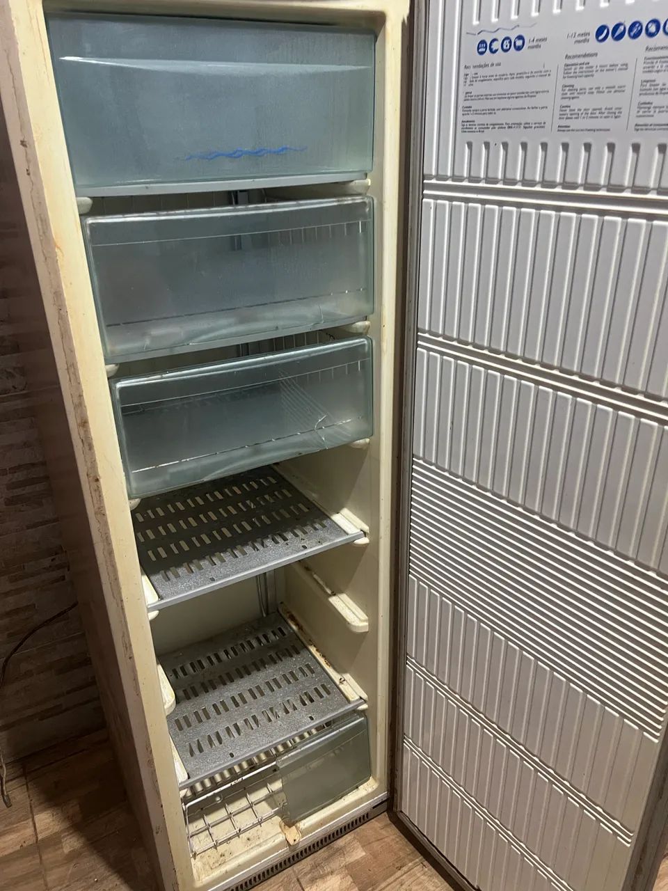 Vendo 3 freezers  - Foto 3