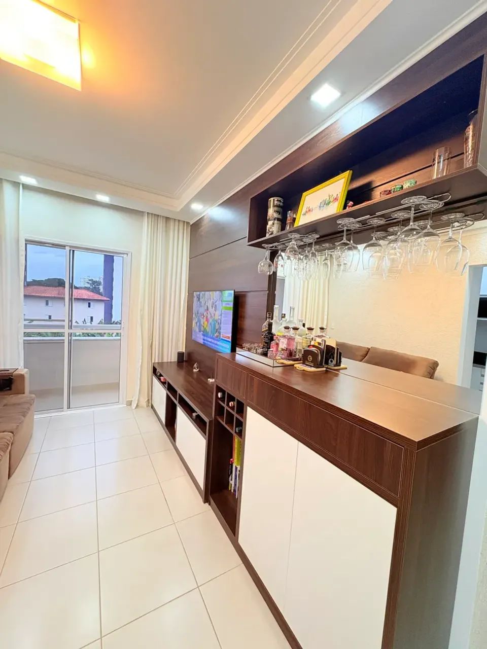 Apartamento impecável, 100% planejado e semi mobiliado. É entrar e morar!