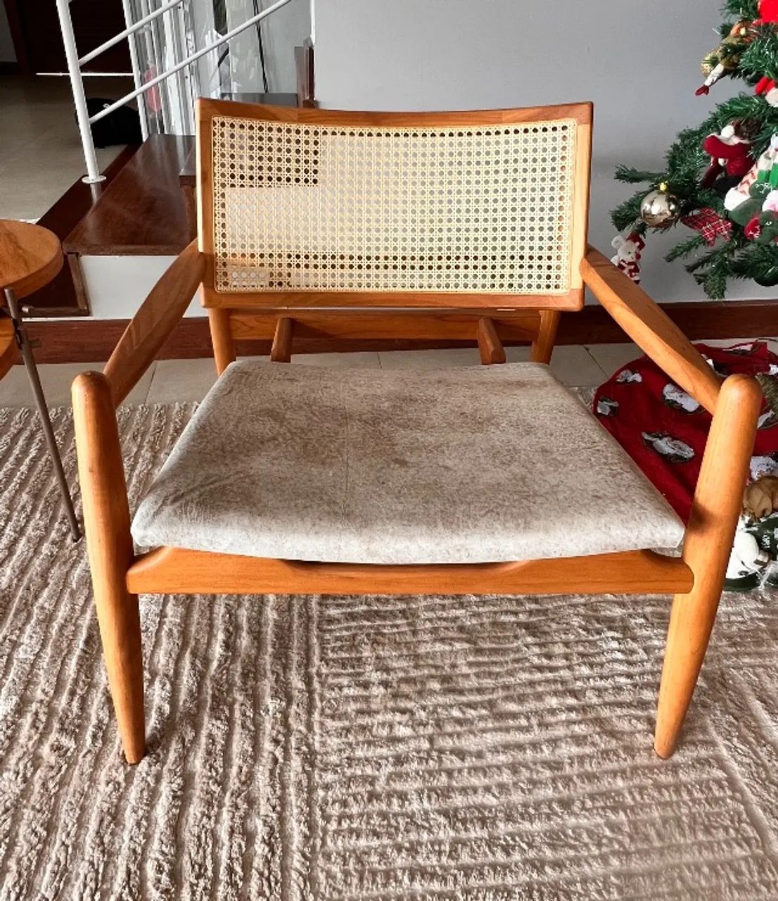 Poltronas de Design em Madeira, Couro e Palha Indiana - Foto 2