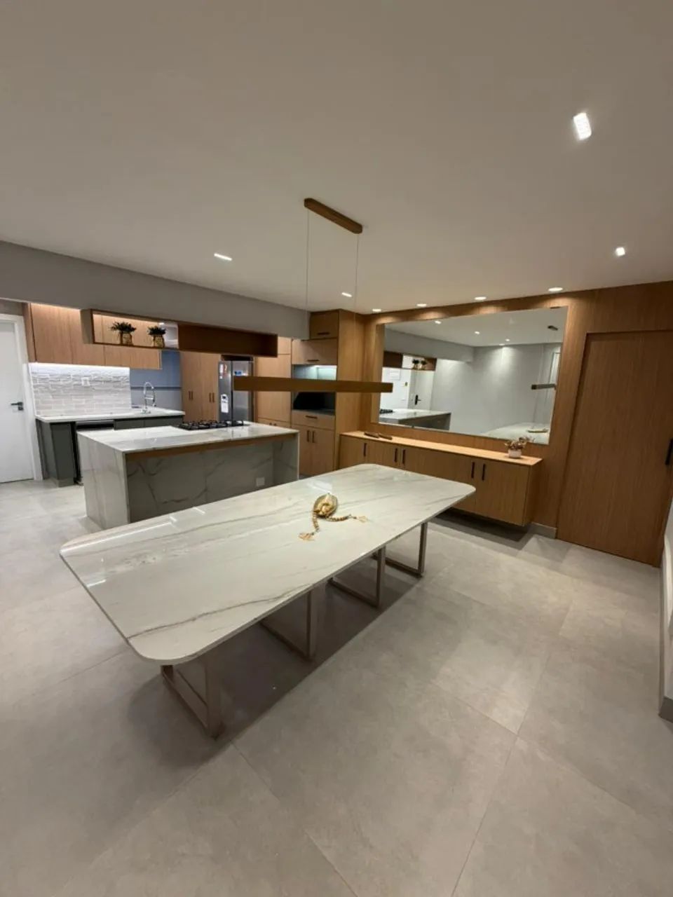 Apartamento reformado com bancada gourmet, suíte, closet e projeto planejado - Foto 2