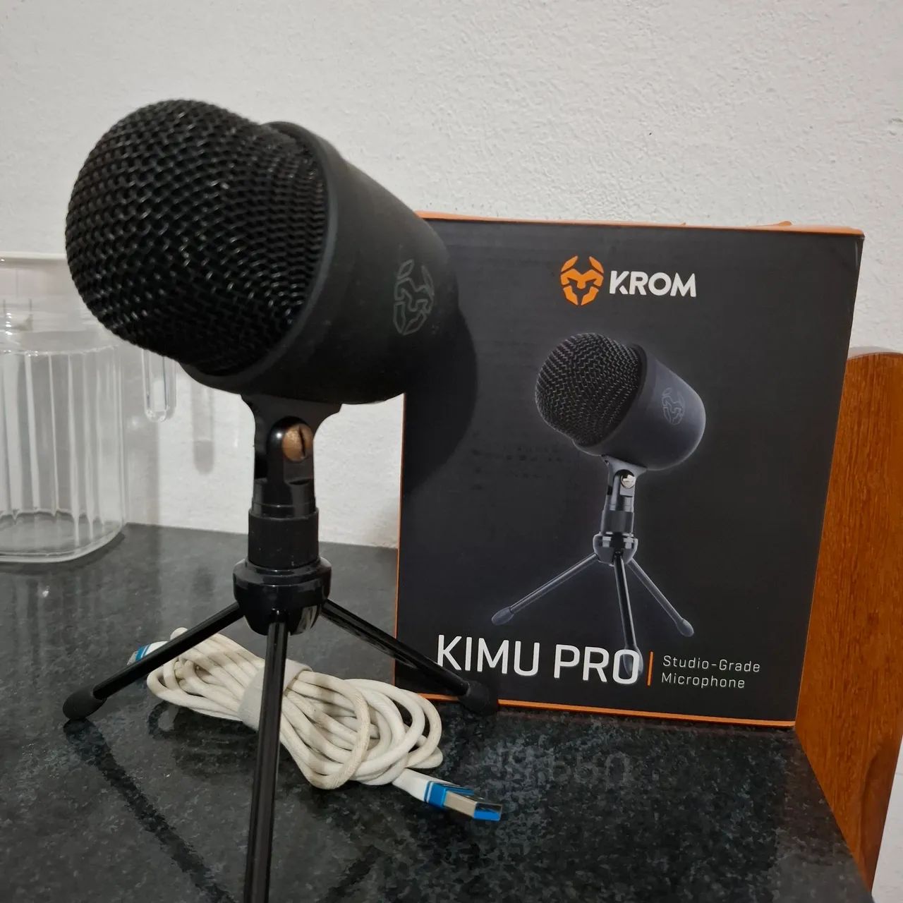 Microfone Krom Kimu Pro - Qualidade de Estúdio (USB) com Caixas e Acessórios