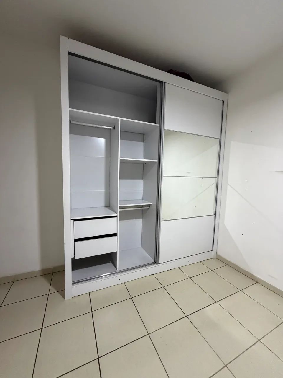 Guarda roupa 2 portas  - Foto 4