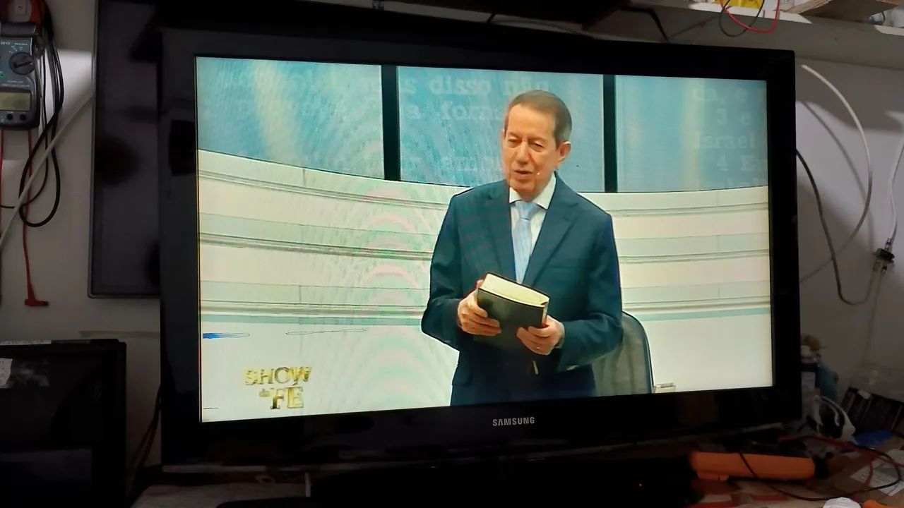 Tv Samsung 40 polegadas não e smart usar conversor digital  - Foto 2