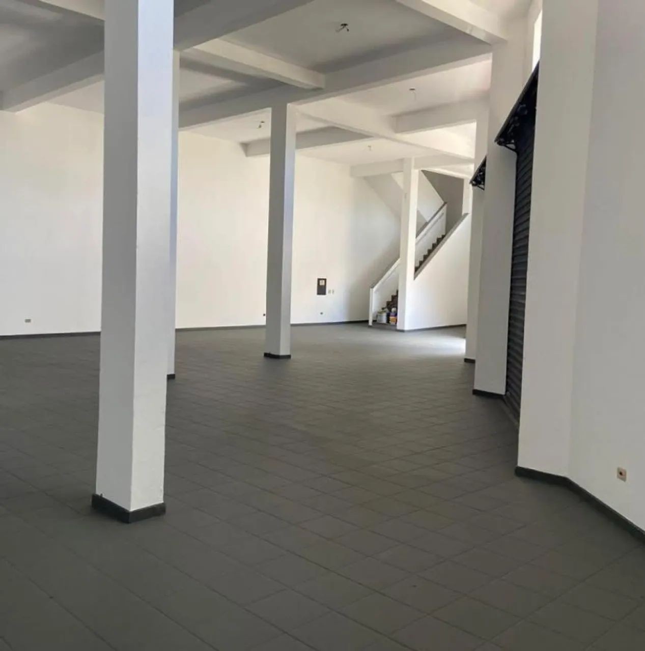 Prédio comercial na Rua Afonso de Carvalho, 350 - Loja e sobreloja  700 m² - Foto 4