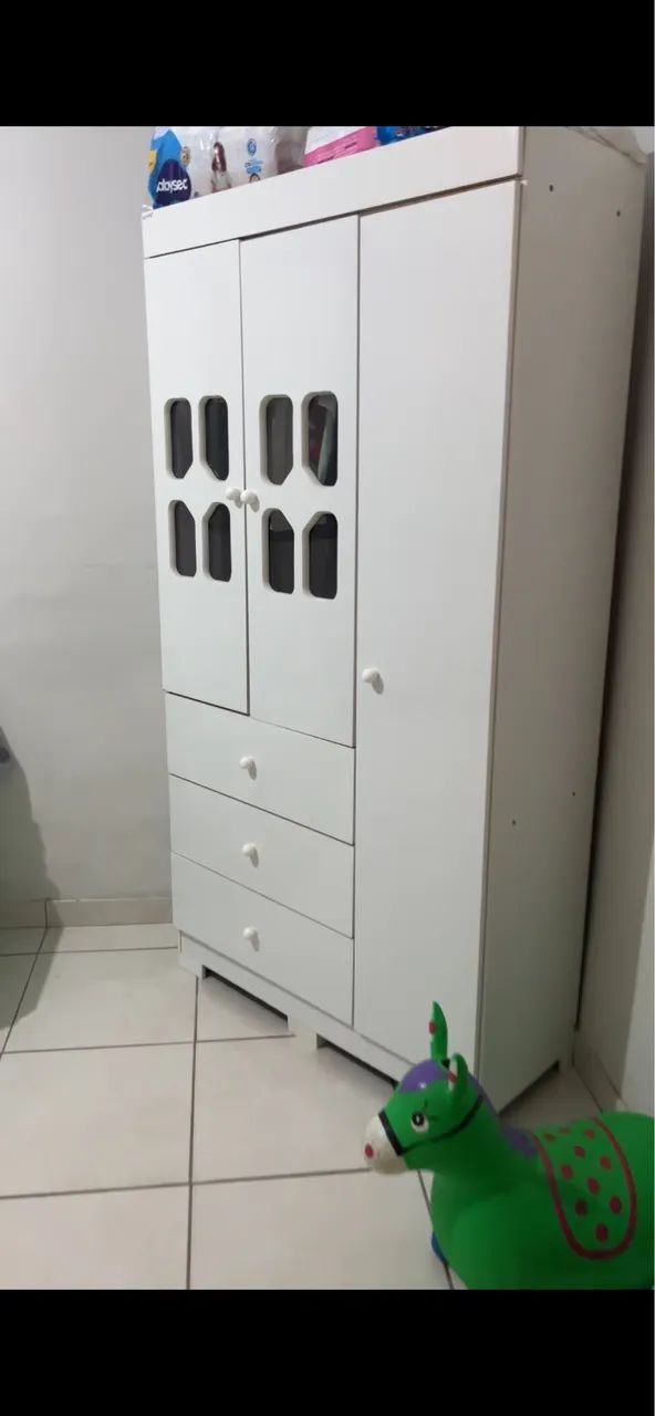 Guarda roupa infantil 