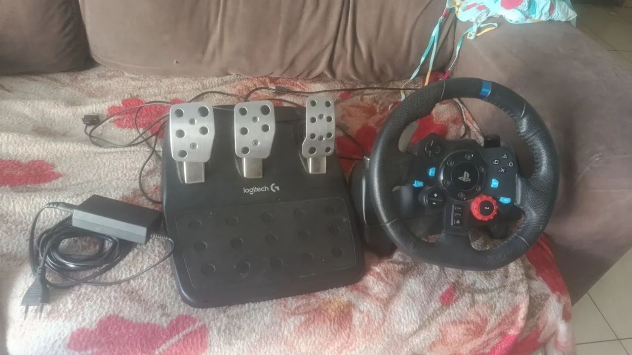 Vendo Um Volante G29 Compatível com Ps5 E Pc  - Foto 2