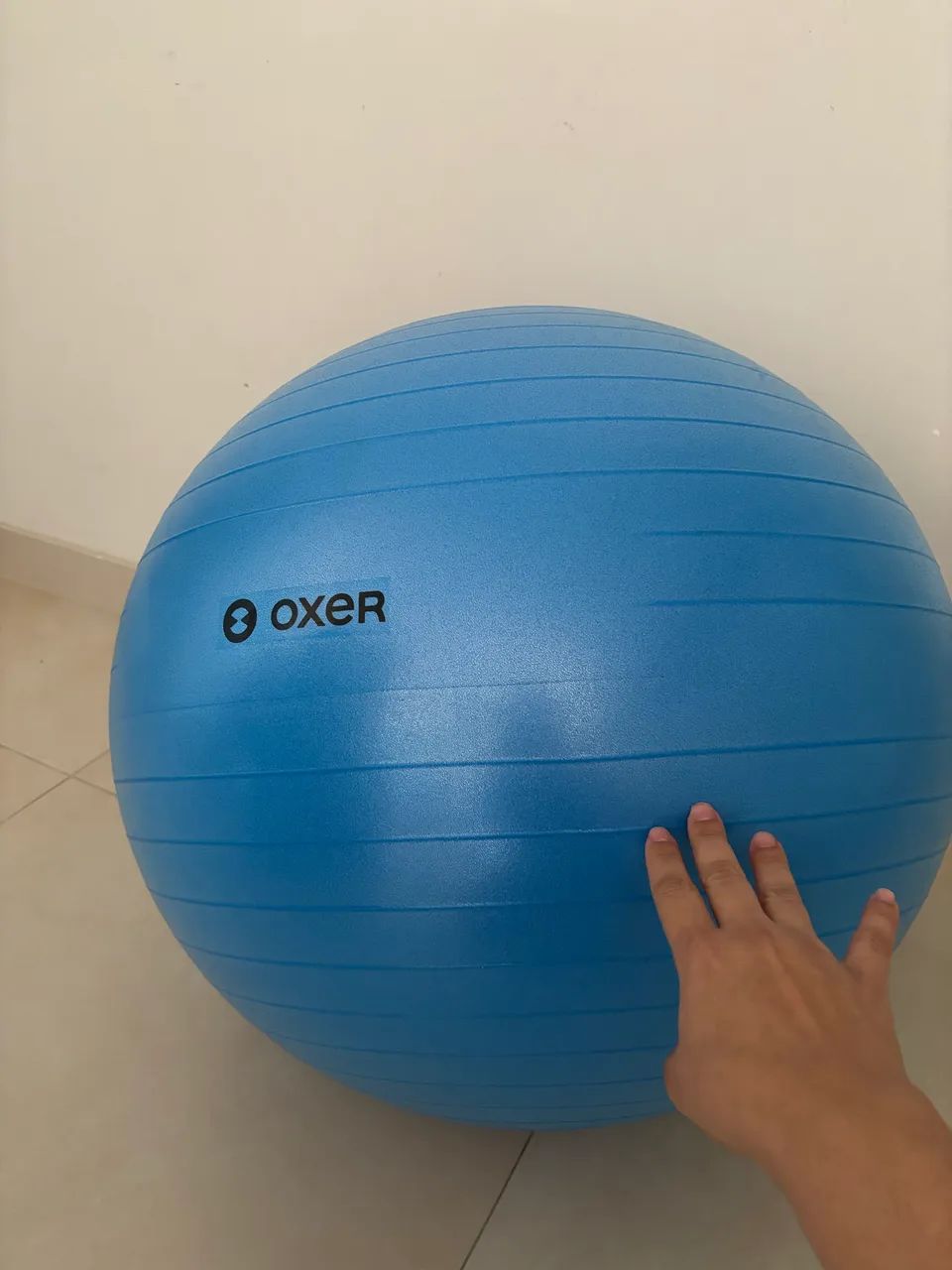 Bola de pilates 90cm de diâmetro. 
