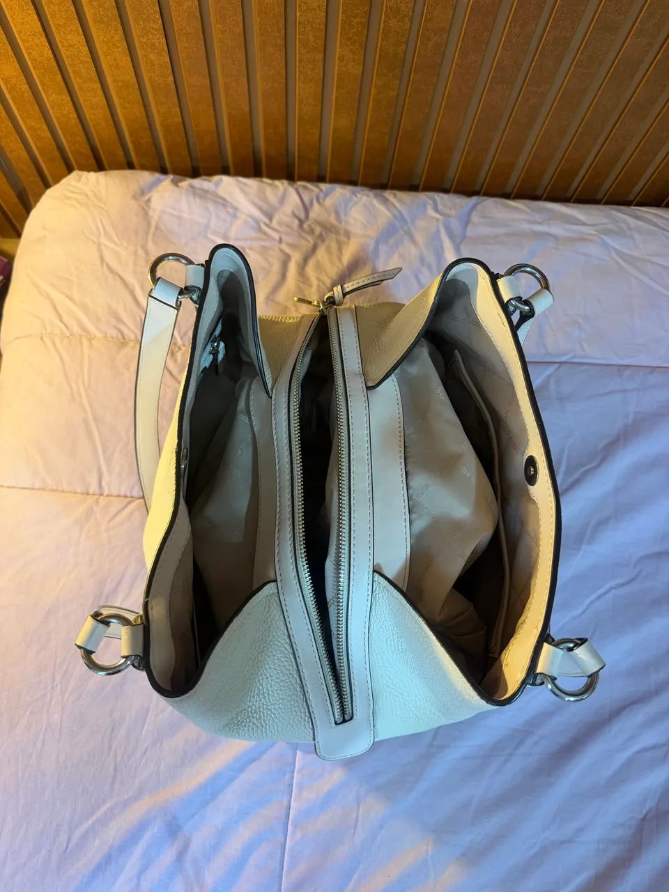 ? Bolsa Michael Kors Original Off White - Elegante e Espaçosa ? - Foto 3