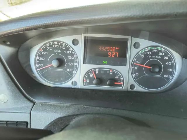 Iveco Daily 35s14 Plataforma 2013 - Foto 3
