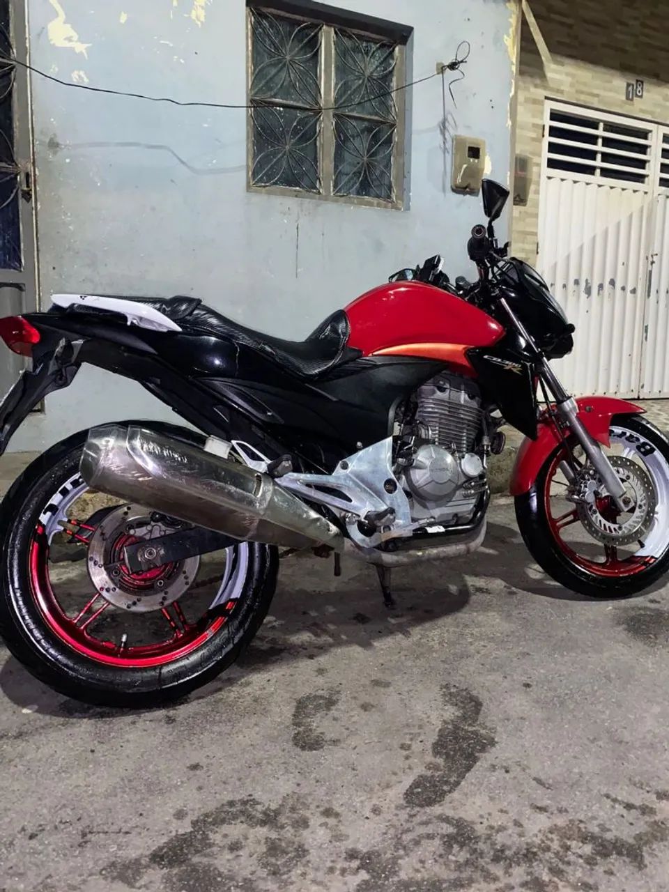 HONDA CB 300R 2010 - Foto 4