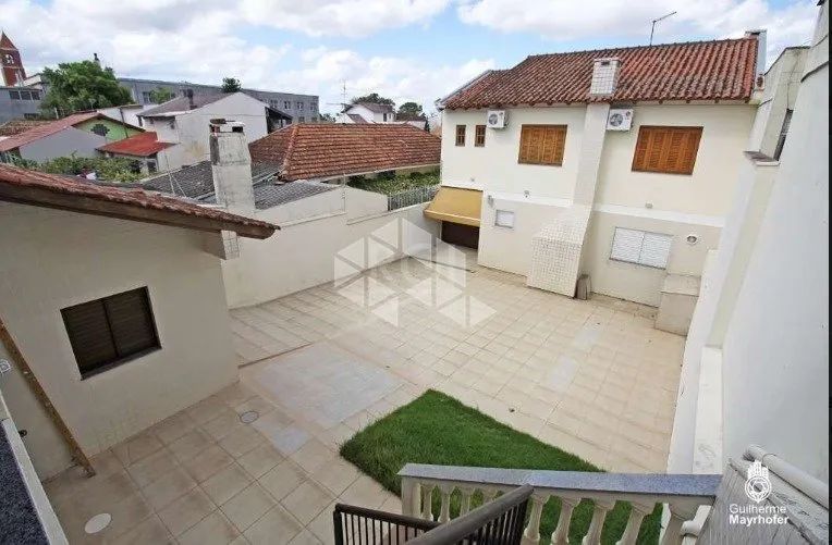 Casa com 03 dormitórios/quartos - Foto 3