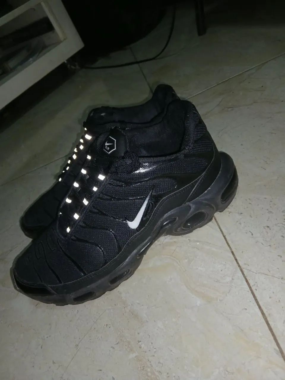 TN preto refletivo 