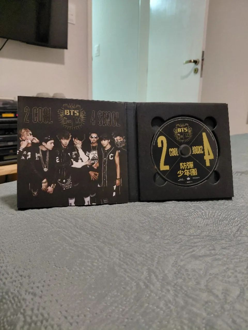 CD Álbum 2 Cool 4 Skool BTS - Foto 3