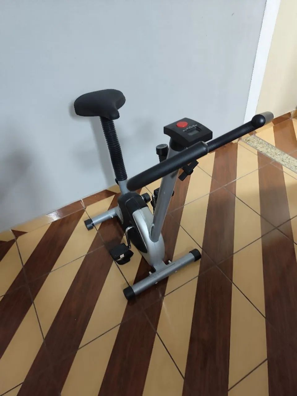 Bicicleta ergométrica Nova - Foto 2