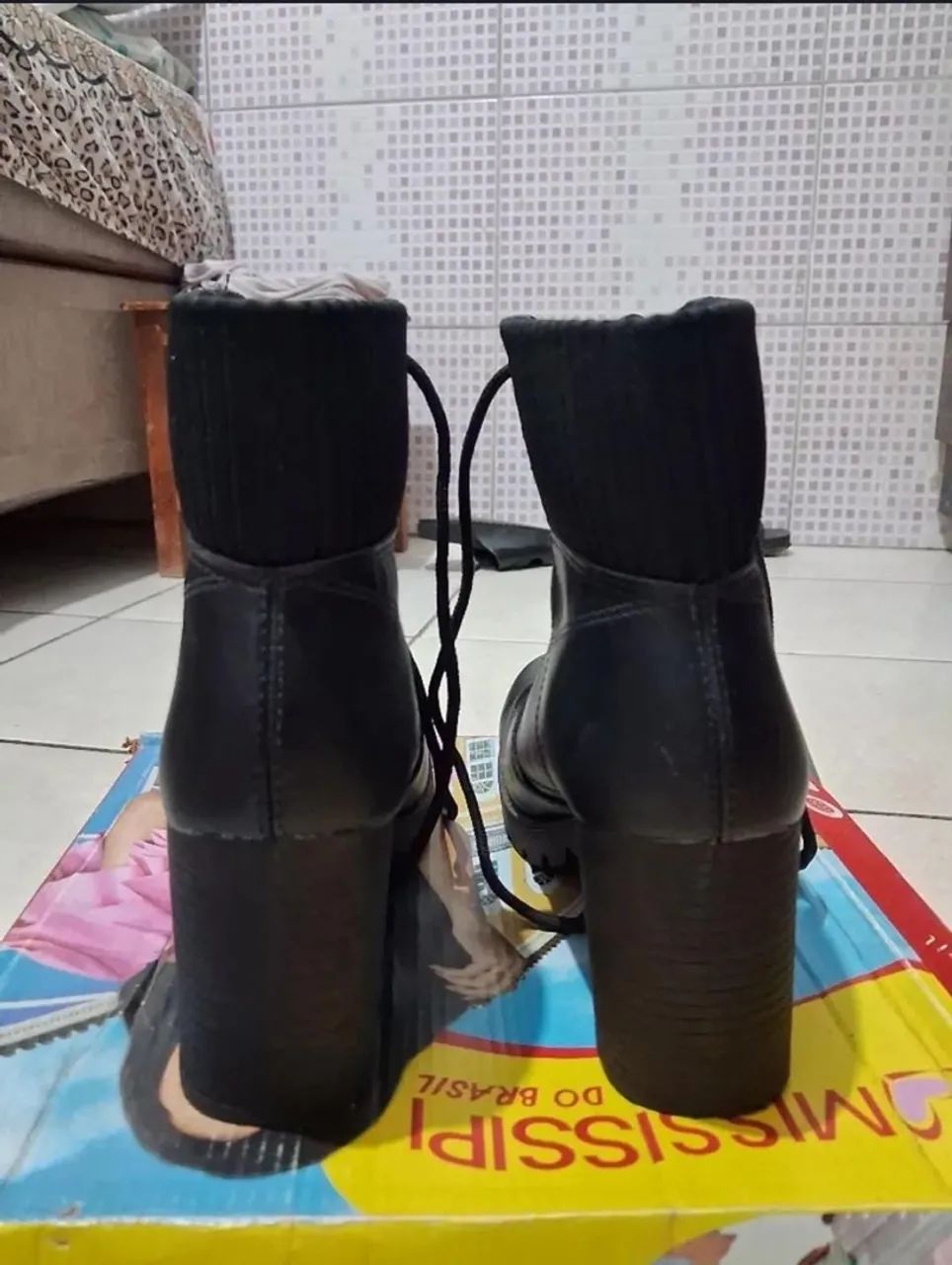 Bota Tamanho 37 - Foto 2