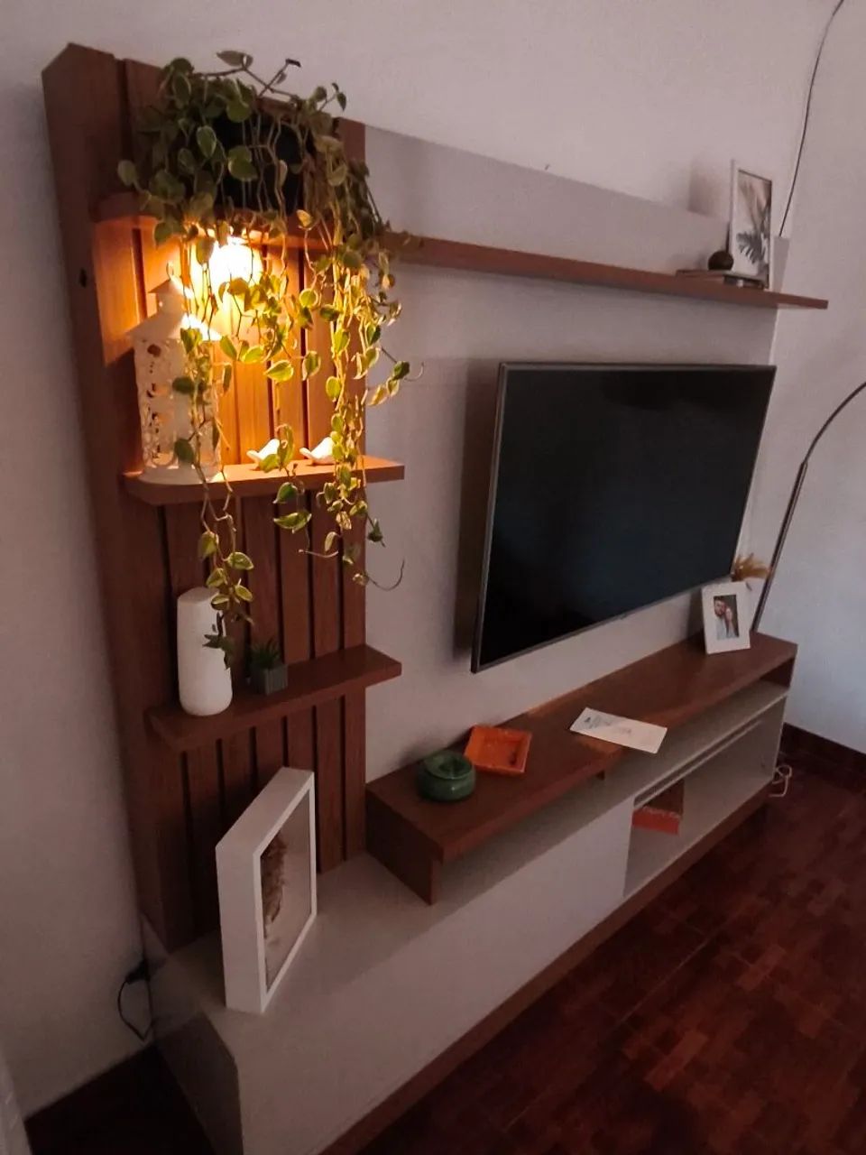 Painel com rack ripado  - Foto 3