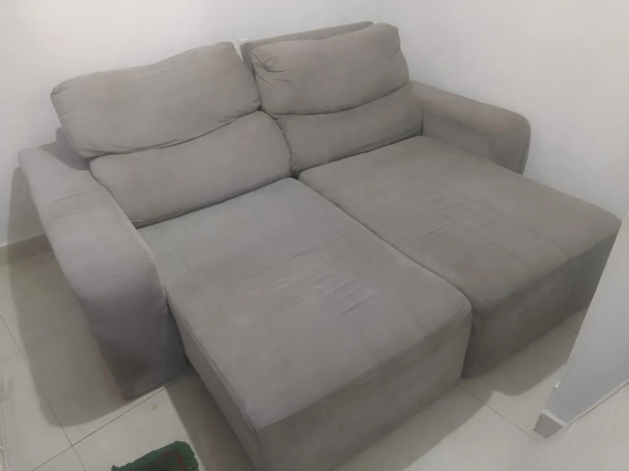 Sofa retratil barato. 550,00 grande TEL: *