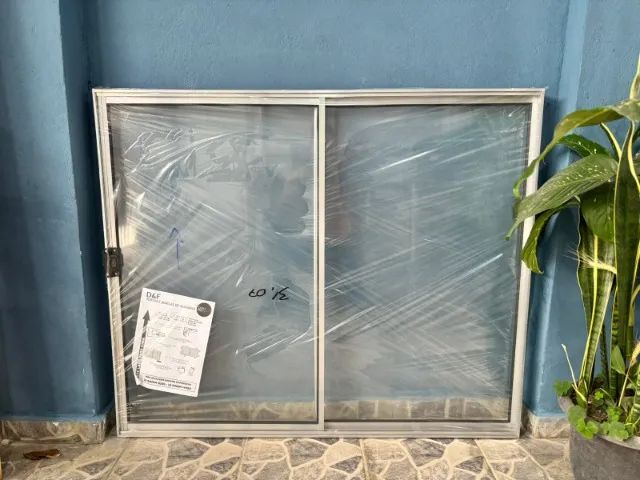 Vitro de Vidro com 4 Folhas