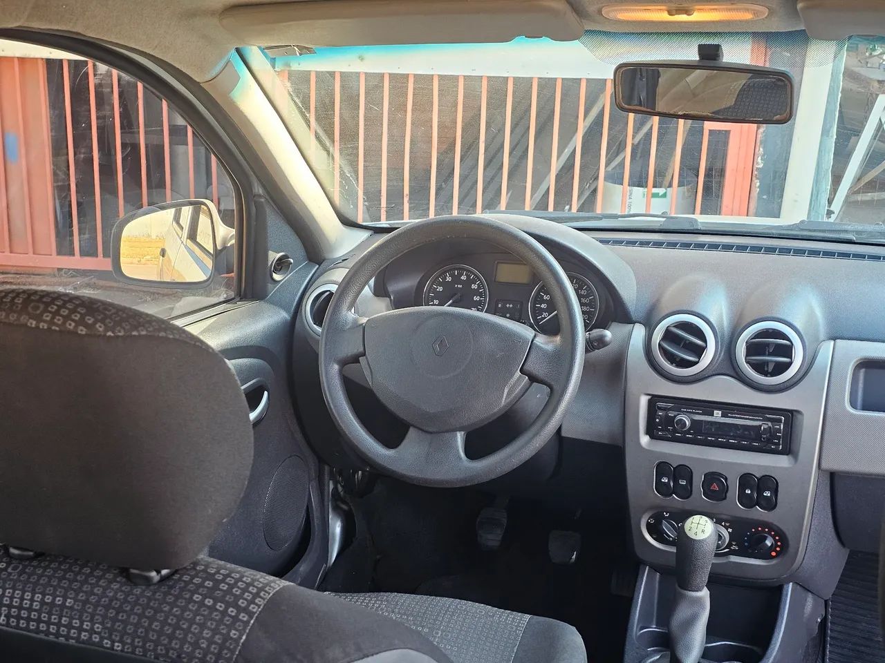 Renault Sandero EXPRESSION HI-FLEX 1.0 16V 5P 2011