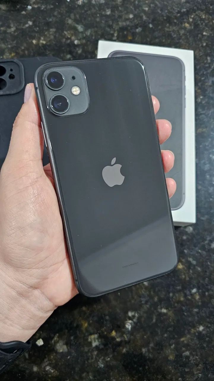 iPhone 11-64 GB todo original - Celulares e Smartphones - Setor