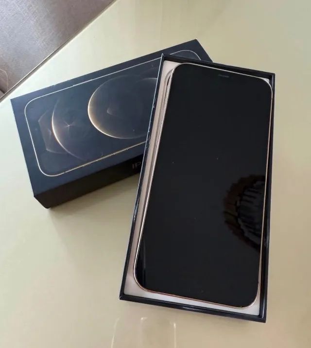 iPhone 12 Pro Max gold top  - Foto 2