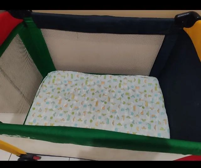 Berço infantil em perfeito estado.