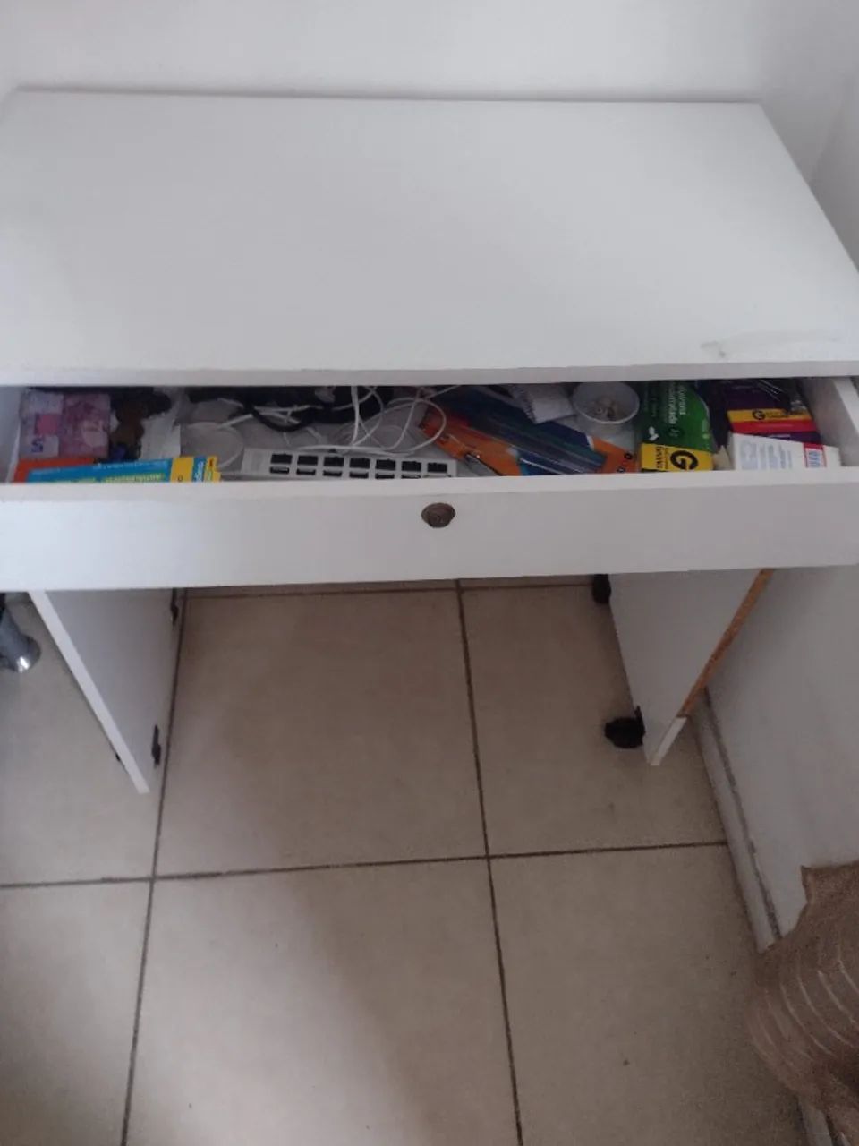 Mesa com cadeira para PC