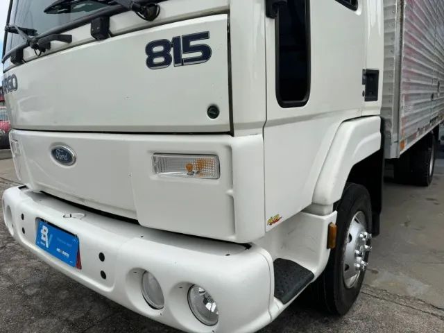FORD CARGO 815 turbo com Baú 2004 - Foto 5