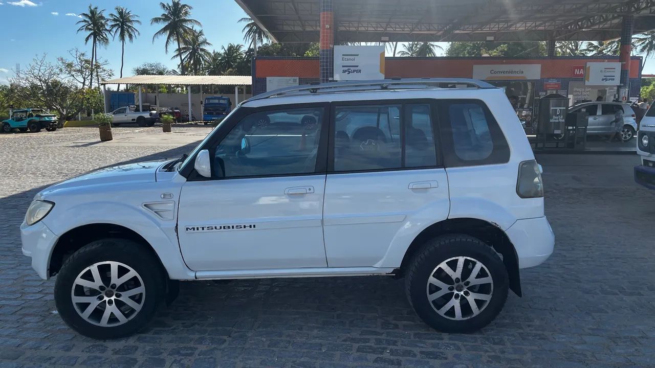 Mitsubishi Pajero Pajero TR4 2.0/ 2.0 Flex 16V 4x4 Aut. 2013
