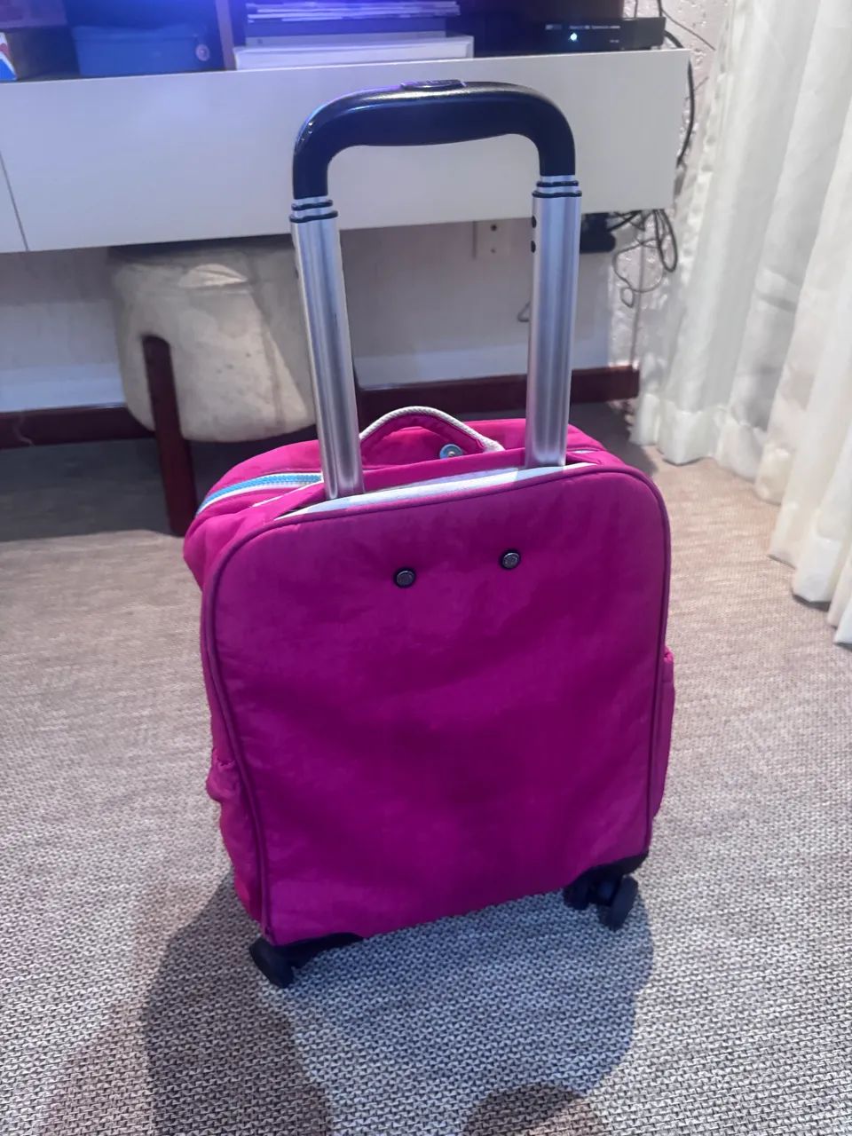 Mochila Kipling com rodinhas em ótimo estado!!! - Foto 3