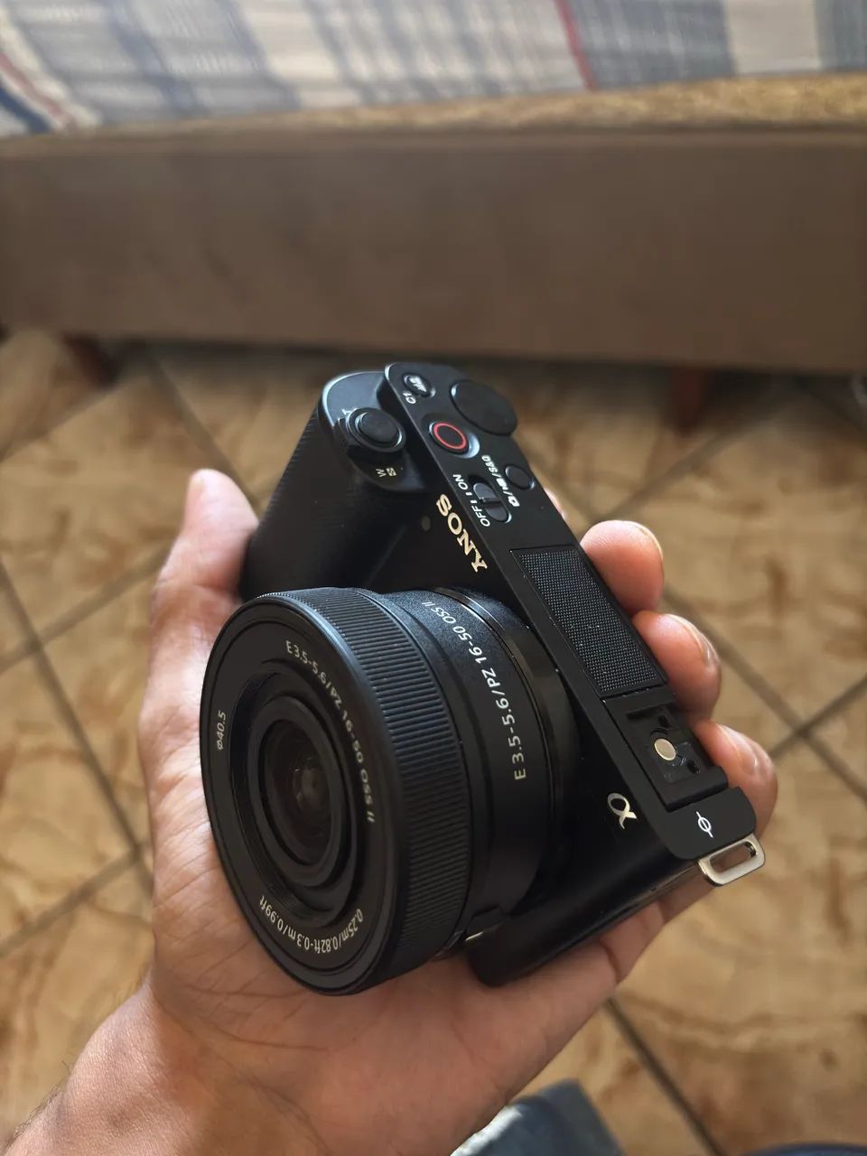 Sony ZVE10