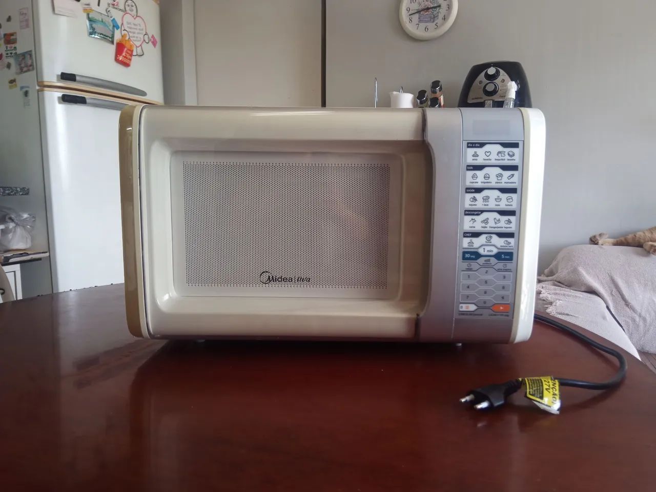 Microondas Midea liva