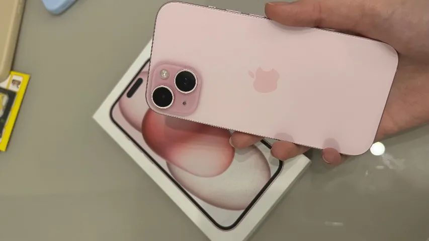 iPhone 15 128g cor rosa - Foto 3