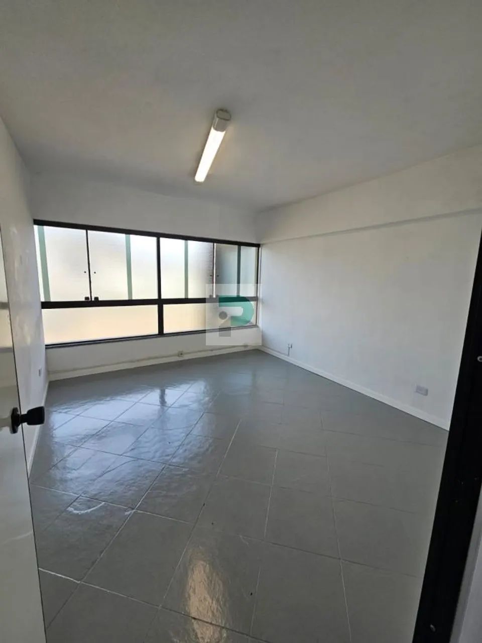 Sala Comercial para Locação em Mogi das Cruzes, Centro, 1 banheiro