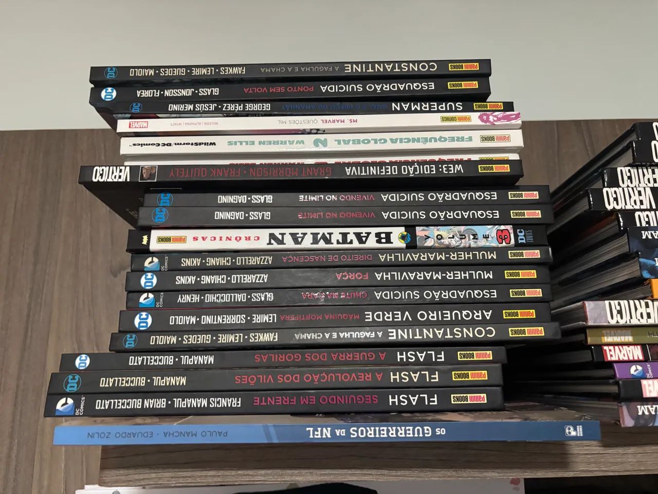 HQs e livros diversos - Foto 2