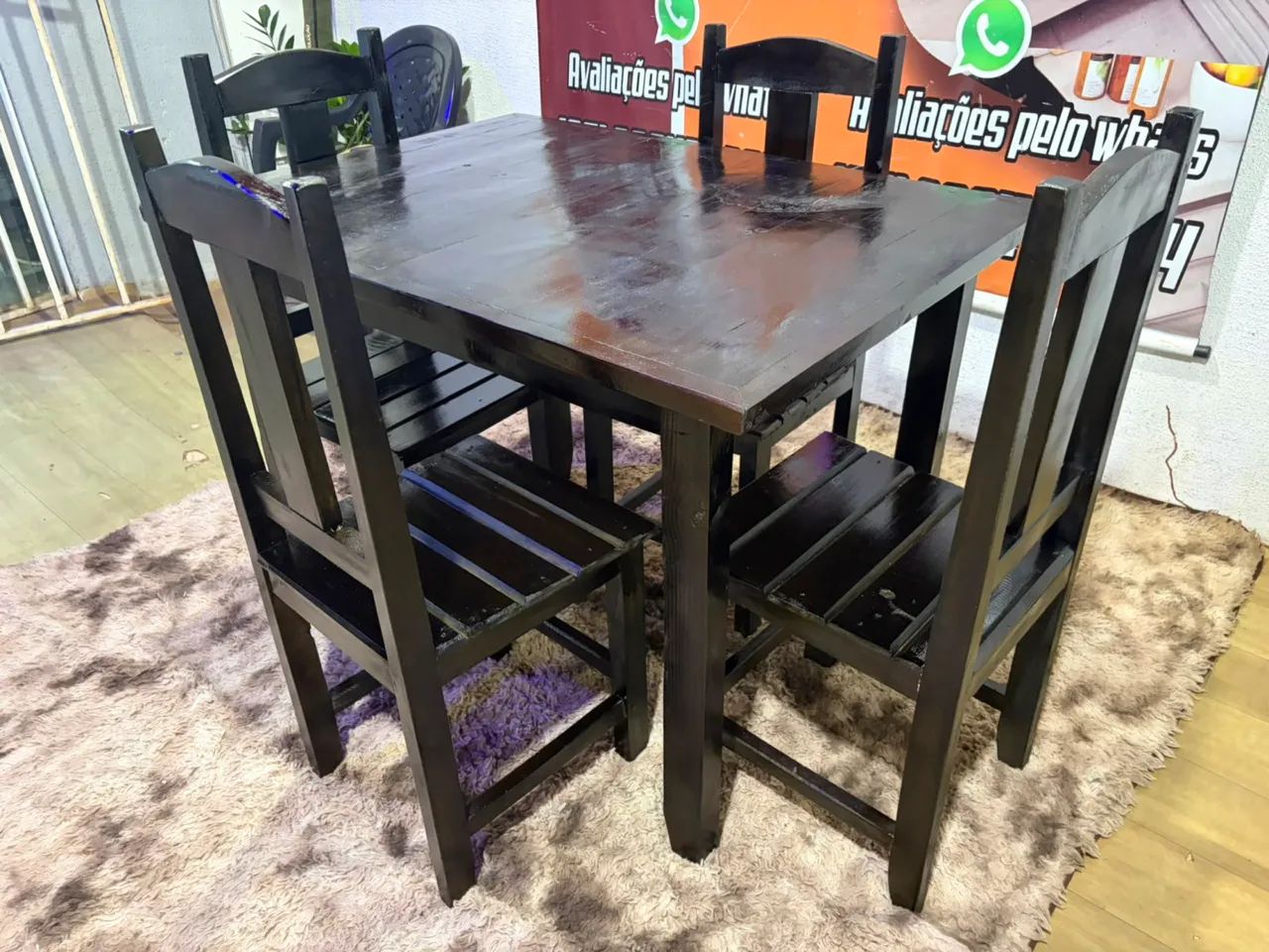 Jogos de mesa de madeiras 4 lugares (entrego) - Foto 2