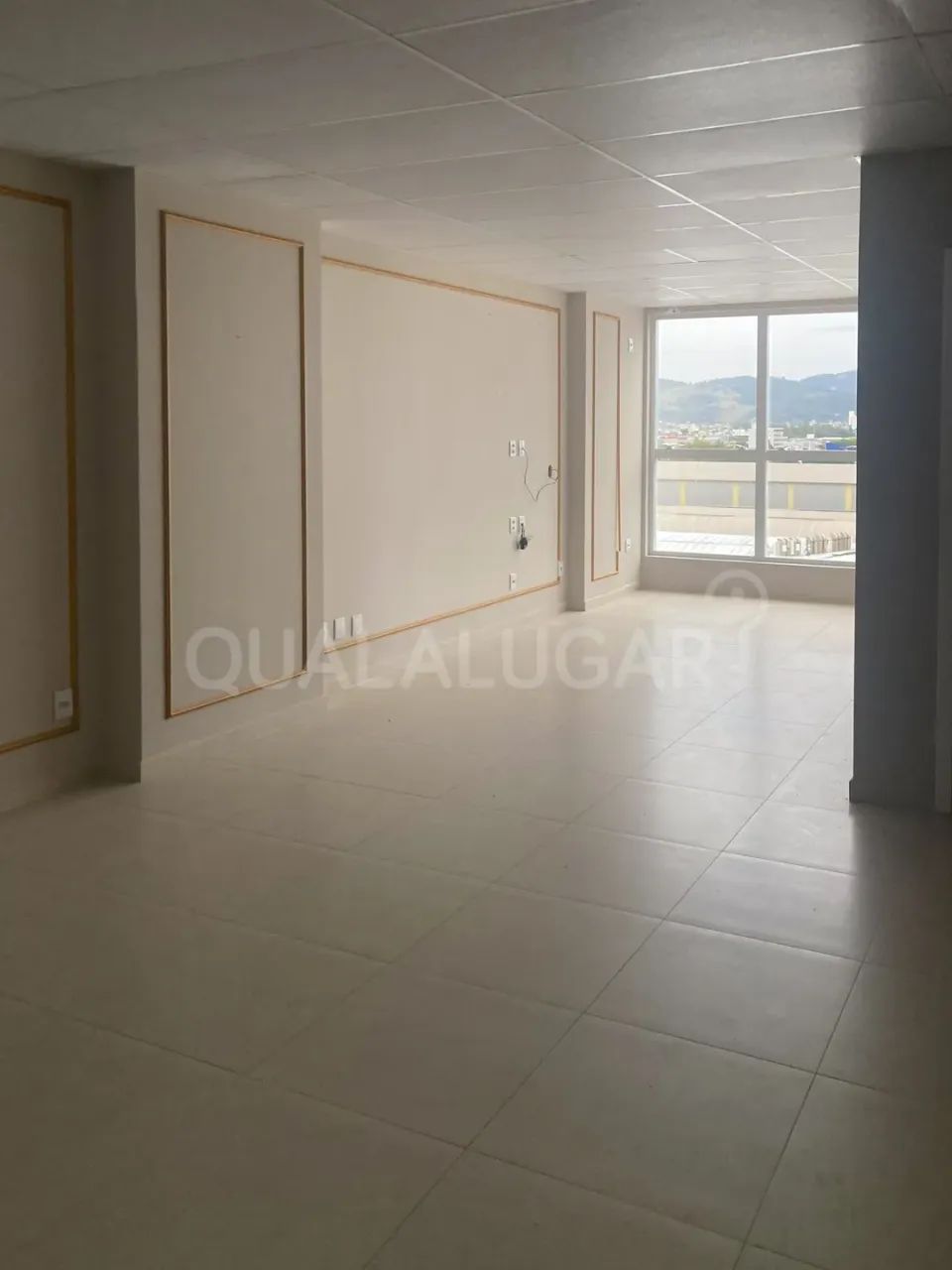 Sala Comercial Semimobiliada para Locação  Edifício Prime, Aeroporto, Tubarão/SC - Foto 2